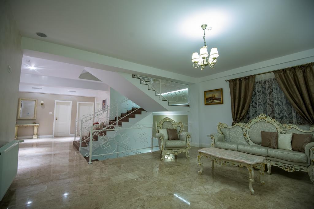 فندق French Boutique براشوف المظهر الخارجي الصورة